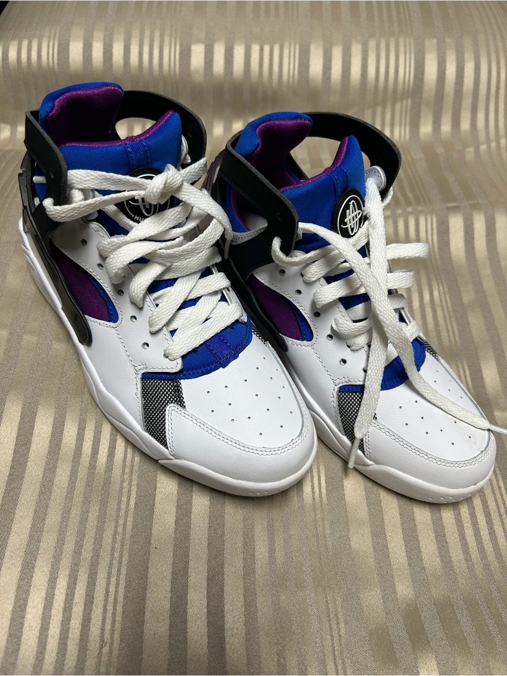 Nike Air Flight Huarache OG basketball sneakers